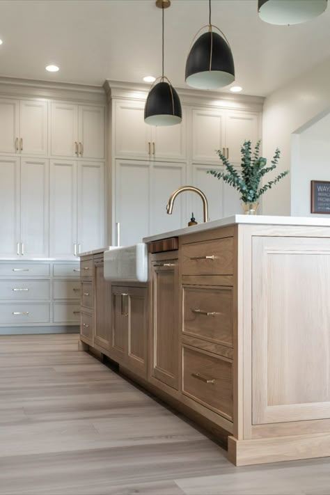 Kirchen Design, White Oak Kitchen, Lake House Kitchen, Dream Kitchens Design, New House - Kitchen, New House Kitchen, Oak Kitchen, Kitchen Farmhouse, Kitchen Inspiration Design