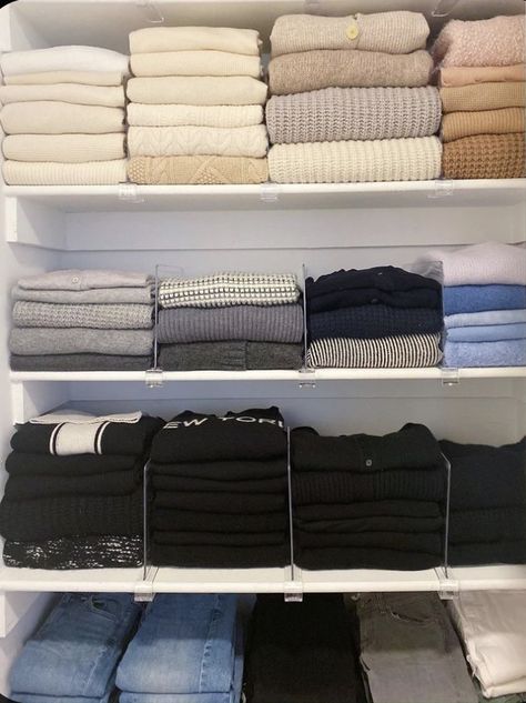 Closet Organisation, Folded Clothes, Creative Closets, Clothing Racks, Closet Hacks, Desain Pantry, Wardrobe Organisation, House Organisation, Clothes Organization Diy