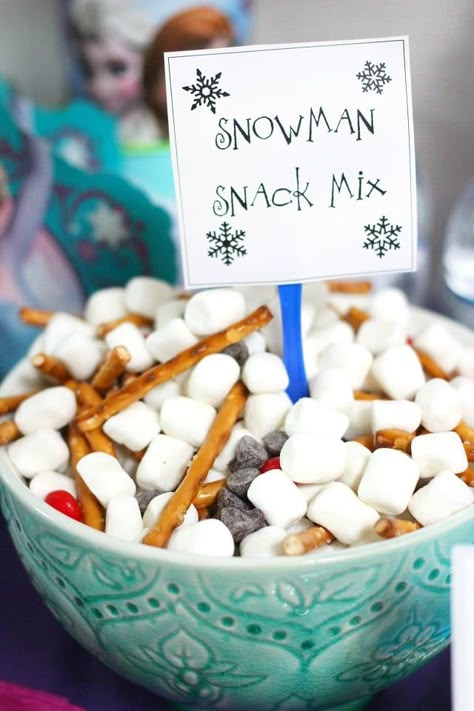 How to Throw the Ultimate Budget Friendly FROZEN Birthday Party! Winter Onederland Birthday Food Ideas, Winter Themed 3rd Birthday Party, 3rd Frozen Birthday Party Ideas, Frozen Birthday Party On A Budget, Frozen Themed First Birthday Party, Sledding Themed Birthday Party, Frozen Themed 1st Birthday Party, Elsa Birthday Food Ideas, Christmas Brunch Birthday Party