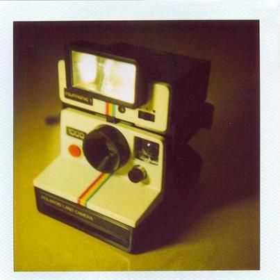 Polaroid One Step camera Polaroid Camera Aesthetic, Polaroid One Step, Polaroid Picture, Camera Aesthetic, Groovy 70s, 80s Horror, Polaroid Camera, Wayback Machine, Back Machine