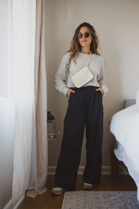 Madewell Wide Leg Pants, Wide Leg Pants Outfit Athleisure, Wide Legged Dress Pants Outfit, Button Up Shirt Outfit Teacher, Non Frumpy Mom Outfits, Medium Fashion Size, Loose Pants Women Outfit, Women’s Wide Leg Trousers Outfit, Comfort Chic Outfit