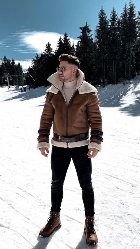 Casual winter outfits for men 2023-2024 18 ideas: Stylish ideas to stay warm and fashionable Aviator Outfit Men, Snow Outfit Men, Aviator Outfit, Mens Winter Wardrobe, Shearling Jacket Outfit, Winter Fashion Formal, European Fashion Winter, Winter Mode Outfits, Mens Winter Fashion Outfits