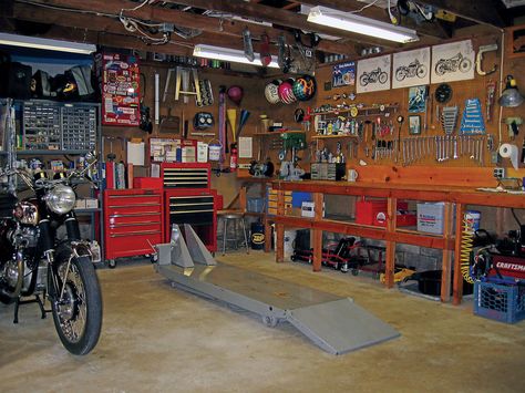 workshop, tips, tricks, maintenance, motorcycles Motorcycle Shop Ideas, Motorcycle Garage Design, Motorcycle Workshop Ideas, Motorcycle Shop Design, Motorcycle Garage Ideas, Motorbike Workshop, Motorcycle Garage Workshop, Old School Garage, Motorbike Garage