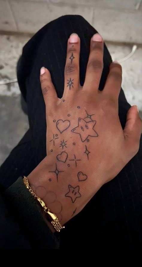 Wrist Tattoos For Women Black, Color Wrist Tattoo, Sharpie Hand Tattoos, Tattoo Ideas Pen, Small Y2k Tattoos, Soulaan Tattoo, Beginning Tattoo, Forearm Tattoos Black Woman, Small Dark Tattoos Creepy