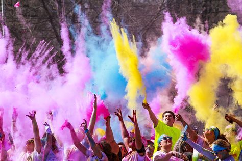 Pumpkin Theme Gender Reveal, Holi Photo Ideas, Gender Reveal Summer, Holi Ideas, Holi Festival India, Holi Color, Holi Hai, Festival Of Colours, Holi Powder