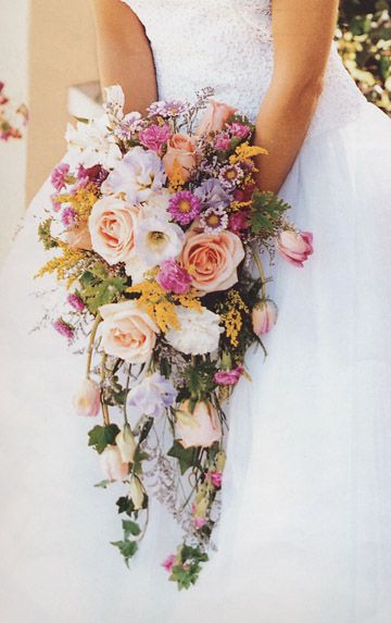 That's the sort of messy informal look I'd like - not too many of the same flowers together Midsummer Flowers, Wedding Bouquets Summer, Wlw Wedding, Cascading Bridal Bouquets, Cascading Wedding Bouquets, Dresses Flowy, Cascade Bouquet, Hand Bouquet, Wildflower Bouquet