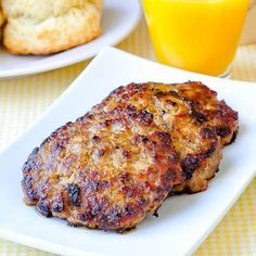 Homemade Breakfast Sausage Patties, Homemade Breakfast Sausage Seasoning, Country Style Sausage Recipes, Easy Homemade Breakfast, Breakfast Patties, Homemade Breakfast Sausage Recipe, Breakfast Sausage Recipe, Breakfast Sausage Seasoning, Pork Breakfast