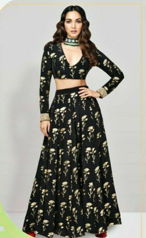 Wedding Outfits Indian, Bridal Lehenga Online, Indian Bridesmaid Dresses, Designer Anarkali Dresses, Simple Lehenga, Lehenga Designs Simple, Lehnga Dress, Indian Bride Outfits, Indian Saree Blouses Designs