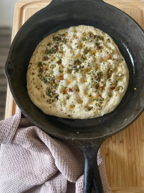 Small Batch Focaccia Bread (Easy Recipe) - Stay Creative Focaccia Bread Easy, Bread For Two, Italian Seasoning Blend, Easy Focaccia Bread, Easy Focaccia Bread Recipe, Homemade Focaccia Bread, Easy Focaccia, Homemade Focaccia, Foccacia Bread