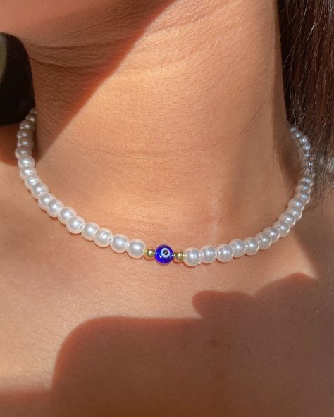 Evil Eye Pearl Necklace, Evil Eye Beads Necklace, Evil Eye Necklaces, Evil Eye Necklace Beaded, Evil Eye Jewelry Necklace, Jewels Diy, Diy Jewelry Rings, Necklace Evil Eye, Preppy Jewelry