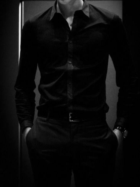 Muka Lelaki, Roman Godfrey, The Maddest Obsession, Maddest Obsession, Made Series, Black Suit Men, Gentleman Aesthetic, Dark Men, Bill Skarsgard