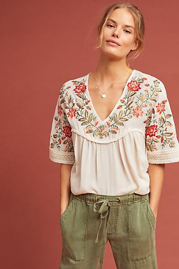 Jumel Embroidered Blouse Womens Embroidered Tops, Embroidered Top Outfit, Embroidered Outfits, Embroided Top, Embroidered Tops, Curvy Style, Fashion Curvy, Petite Style, Fashion Petite