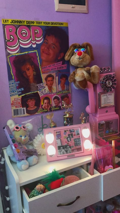 80s Core, 2000s Bedroom, 80s Room Aesthetic, 2000s Room, 90s Room, 80s Room, Y2k Room, Retro Room, 80s Aesthetic