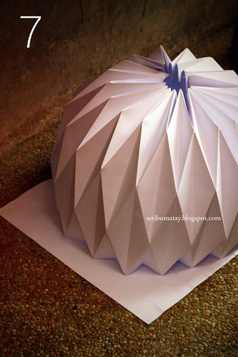 How to make an origami paper lantern. pin now, try later. Lampshade Tutorial, Origami Light, Origami Lampshade, Diy Luminaire, Paper Lanterns Diy, Origami Lamp, Diy Lampe, Origami And Kirigami, Folding Origami