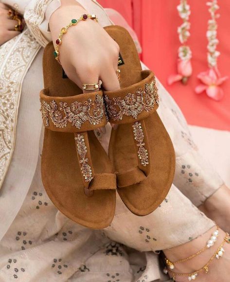 Bridal Sandals Heels, Indian Sandals, Fancy Sandals, Shoes Fashion Photography, Celebrity Casual Outfits, Pretty Sandals, African Dresses For Kids, Cute Shoes Heels, Velvet Texture