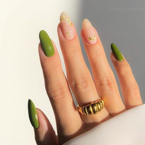 Fall Nails Designs and Ideas to Try This Season ★ Nail Art Green Designs, Green Leaf Nails, Diwali Nails, Nails July, Italy Nails, Nail Almond, Nails With Flowers, Diwali Photography, Nail Goals