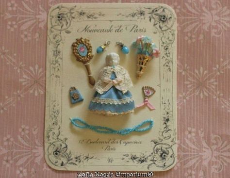 Vintage Doll Accessories, Antique Doll Display, Antique Doll Shop, Antique Toys 18th Century, Frozen Dolls, Victorian Crafts, Victorian Toys, Frozen Charlotte, Enchanted Doll