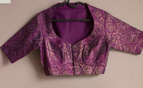 High Neck Blouses, Simple Saree Blouse Designs, Saree Blouse Back, Brocade Blouse Designs, Blouse Designs High Neck, Cotton Blouse Design, Best Blouse Designs, Traditional Blouse Designs, Brocade Blouse