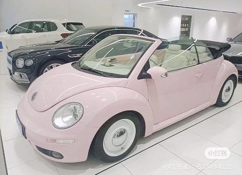 Pink Convertible, Bug Car, Beetle Car, Beetle Convertible, Vw Bugs, Girly Car, Car Aesthetic, Cute Car Accessories, Car Ideas