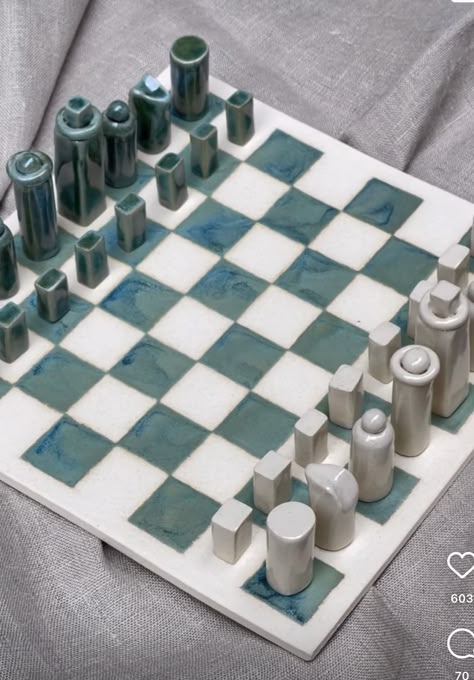 Clay Chess Board Diy, Simple Chess Pieces, Polymer Clay Chess Pieces, Chess Ceramic Handmade, Handmade Ceramic Chess Set, Ceramic Checkers Board, Easy Ceramics Ideas Simple, Polymer Clay Chess Set, Air Dry Clay Checkers Board