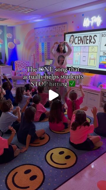 Singing&Teaching on Instagram: "**Struggling with students who hit in class? 🤚✨**

It’s a challenge many teachers face, especially early in the school year. Here’s a gentle yet POWERFUL song that transforms a difficult moment into a teachable one, reminding students of the proper use of their hands. It’s super PRACTICAL and even shows students the “hot hands” strategy (they can rub their hands together to feel the heat and then release it out as shown in video) 

It’s perfect for reminding students that while it’s natural to feel upset, there are peaceful ways to handle emotions.🔥

There’s just nothing like music to TEACH💕

Integrating music into your classroom management strategies WILL enhance message retention and emotional control among students🤩

👉 Comment “hands” to receive this Preschool Songs About Emotions, Social Emotional Music Activities, Music And Emotions Activities, Transition Songs For Preschool Attention Grabbers, Kindergarten Classroom Management Songs, Kindergarten Songs With Actions, Hot Hands, Emotions Activities, Classroom Expectations