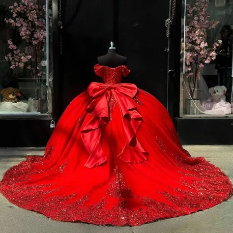 Red Quinceanera Dresses With Bow, Red Big Dress, Quince Dark Red, Xv Dresses Red, Red Quince Crown, Red Theme Quinceanera Ideas, Dresses Quinceanera Red, Silver Quince Dresses, Dark Red Quinceanera Dresses