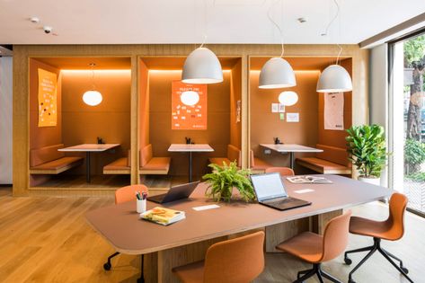 SPACES Belvedere Coworking Offices - Hanoi | Office Snapshots Coworking Office Design, Modern Office Design Inspiration, Coworking Design, Office Booth, Coworking Space Design, Coworking Office Space, Community Table, Office Design Inspiration, Coworking Office