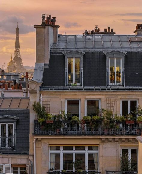 Parisian Rooftops, Paris Dream, Paris Vibes, Parisian Life, Paris Aesthetic, Parisian Apartment, Living In Paris, Paris Apartments, Dream City