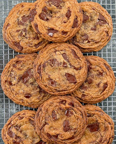 Crispy Chewy Chocolate Chip Cookies Crispy Chewy Chocolate Chip Cookies, Chocolate Cookie Recipes, Chewy Chocolate Chip, Chewy Chocolate Chip Cookies, Chocolate Chip Cookie, Cookies Recipes Chocolate Chip, Vegetarian Chocolate, Cookie Recipe, Cookie Bars