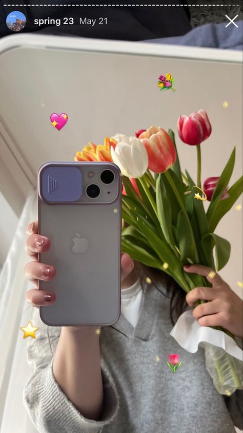 Spring Emojis Combos, Insta Story Mirror Selfie, Selfie Emoji, Spring Instagram Story, Tulip Mirror, Perfume Flower, Insta Story Idea, Cool Emoji, Insta Baddie