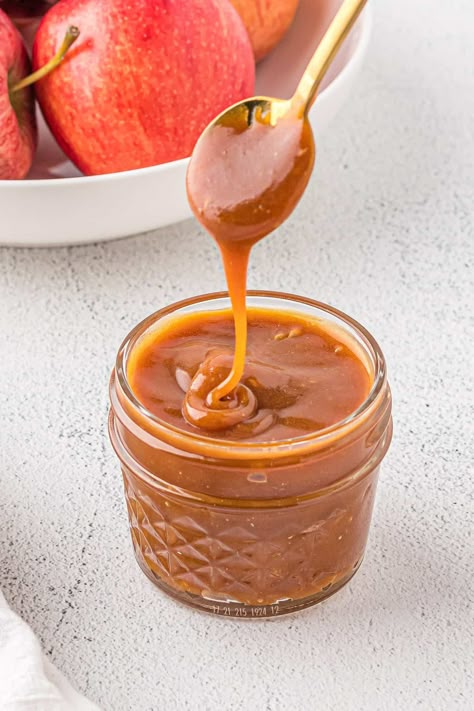 Dairy-Free Caramel Sauce - The Dairy-Free Menu Dairy Free Caramel Recipe, Df Caramel Sauce, Carmel Sauce Non Dairy, Dairy Free Caramel Sauce, Caramel Topping Recipe, Caramel Recipe Without Corn Syrup, Dairy Free Caramel, Carmel Recipe, Vegan Caramel Sauce