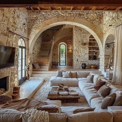 Sicilian Style Home, House In Tuscany, Italian Home Decor Tuscan Style, Italian Stone House, Tuscany House Interior, Italian Architecture Homes, Italian Villa House, Tuscany Houses, Italian House Interior