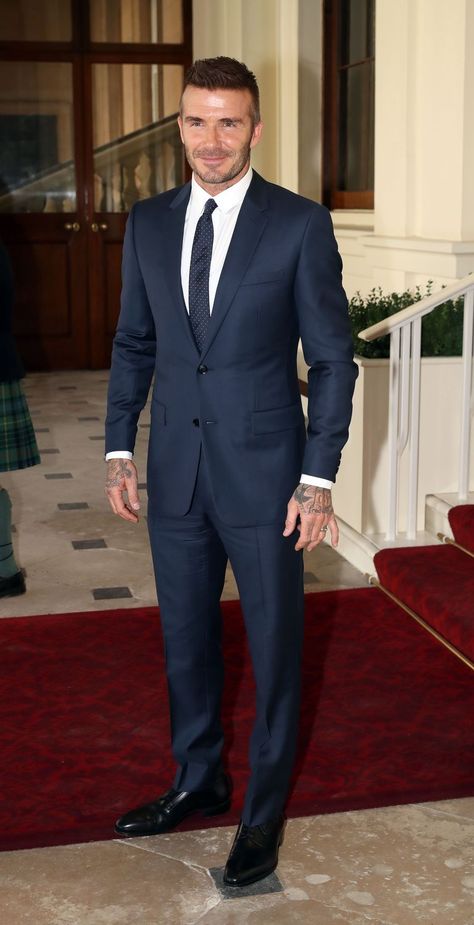 Beckham Suit, David Beckham Suit, Mens Fashion Wedding Guest, Mens Fashion Suits Formal, Formal Suits Men, Workout Man, David Beckham Style, A Man In A Suit, Stile Casual Chic