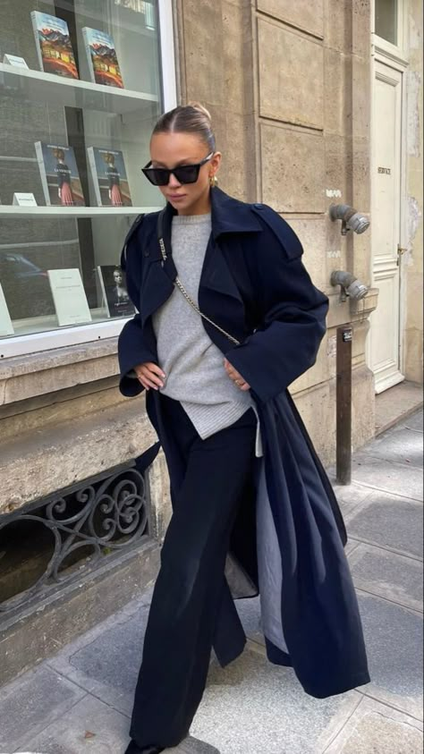 Navy Blue Coat Outfit, Navy Coat Outfit, Blue Coat Outfit, Blue Outfit Winter, Australian Winter Fashion, Navy Blue Outfit, Winter Coat Outfits, Navy Blue Coat, California Outfits