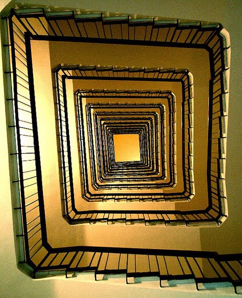 21 Clever Uses of Geometric Patterns in Photography Square Stairs, Foto Scale, Elements Of Design Shape, Salento Italy, Sweet Shots, Shape Photography, Architectural Shapes, Geometric Photography, Photography Elements