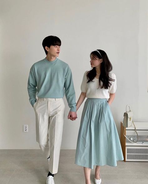 Prenup Outfit, Couple Outfit Ideas, Pre Wedding Photoshoot Outfit, Couple Matching Outfits, Couple Fits, Couple Dress, 사진 촬영 포즈, Cute Couple Outfits, Foto Tips