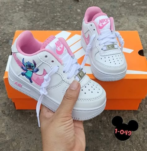 Stitch Shoes For Kids, Kids Nike Shoes, Custom Baby Shoes, Baby Nike Shoes, Custom Shoes Diy, Diy Sneakers, Cute Nike Shoes