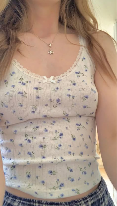 Dainty Clothing, Cute Nightgowns, Layered Tank Top, Tomboy Style Outfits, Streetwear Fashion Women, Tomboy Fashion, Floral Print Tops, Girly Fashion, Dream Clothes