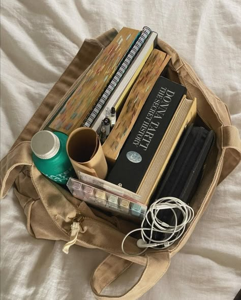 Athena Core, Child Of Athena, Athena Aesthetic, Athena Cabin, Percy Jackson Cabins, Inside My Bag, Donna Tartt, What In My Bag, Study Motivation Inspiration