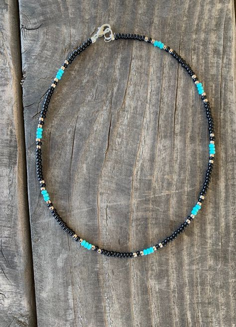 Hand Beaded Western Choker Navajo Necklace Indian Jewelry, Western Homemade Jewelry, Native American Beaded Choker, Glass Bead Choker, Western Bead Bracelet Ideas, Homemade Western Jewelry, Beaded Western Necklace, Western Necklaces Beaded, Western Jewelry Ideas