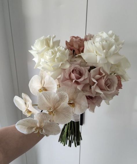 Reflexed Roses, Blush Rose Bouquet, White Orchid Bouquet, Orchid Bridal Bouquets, Orchid Bouquet Wedding, Modern Wedding Bouquets, Elegant Wedding Bouquets, Simple Wedding Bouquets, White Rose Bouquet