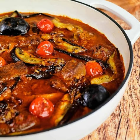 Bademjan Recipe, Khoresh Bademjan, Persian Eggplant, Persian Food Iranian Cuisine, Roasted Eggplant Recipes, Eggplant Stew, Food Iranian, Persian Dishes, Aubergine Recipe