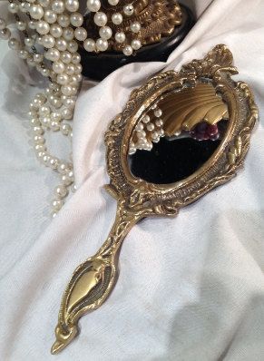 Antique Hand Mirror, Aphrodite Aesthetic, Mirror Oval, Vintage Black Glamour, Handheld Mirror, Brass Antique, Classy Aesthetic, Princess Aesthetic, Vintage Mirror