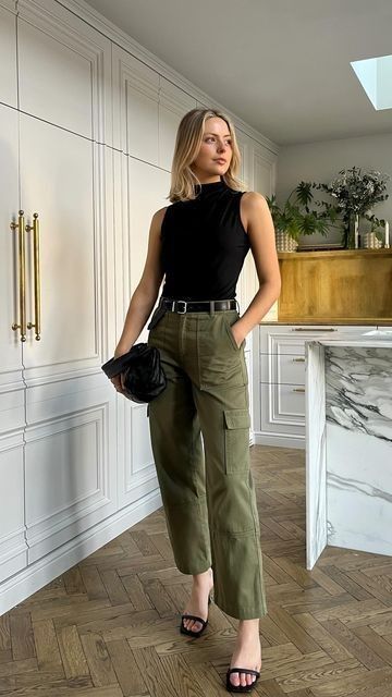 Olive Green Jeans Outfit, Olive Green Cargo Pants Outfit, Olive Jeans Outfit, Army Green Pants Outfit, Green Jeans Outfit, Pants Outfits For Women, Olive Pants Outfit, Olive Green Pants Outfit, Stylish Cargo Pants