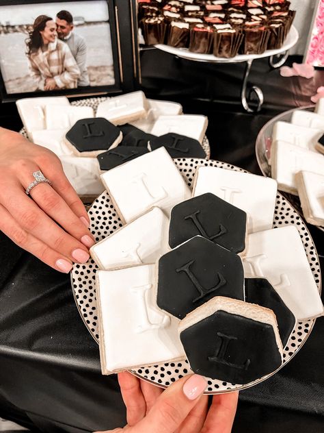 Black Themed Engagement Party, Black White And Gold Engagement Party, White And Black Engagement Party, Black White Engagement Party, Birthday Party Ideas Black And White, Black Tie Engagement Party, Black And White Wedding Cookies, Cookies For Engagement Party, Engagement Party Black And White