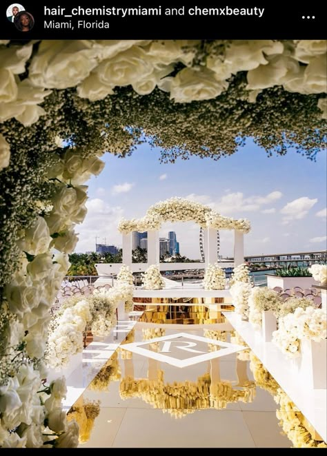 Mirror Walkway Wedding, Mirror Aisle, Mirrored Aisle, Luxury Wedding Ceremony, Wedding Strawberries, Dream Wedding Reception, Wedding Hall Decorations, Wedding Reception Backdrop, Aisle Flowers