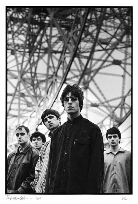 Alternative Rock Playlist, Earth Photoshoot, Indie Playlist, Band Shoot, Spotify Playlist Cover, Definitely Maybe, Band Photoshoot, Oasis Band, Band Poster