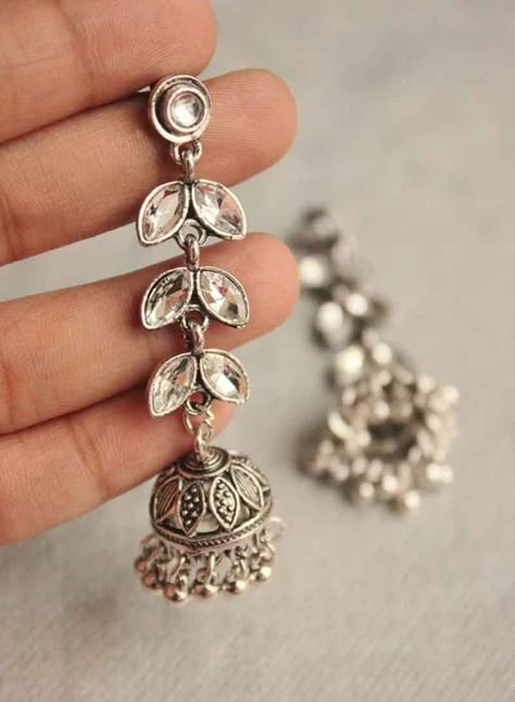 Aesthetic Jhumka, Desi Jewellery, Trendy Silver Jewelry, Jewelry Necklace Simple, Desi Jewelry, Dope Jewelry Accessories, Oxidised Earrings, Indian Wedding Jewelry Sets, Neck Pieces Jewelry