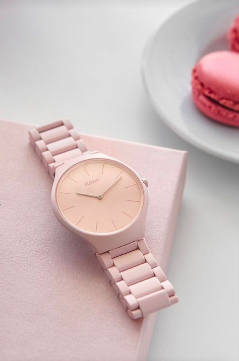 Watches With Bracelets Women, Rado Watches Women, Trendy Watches Women, Trendy Watches Women Fashion, Elegant Watches Women, Rado Watch, Watches Women Simple, Pretty Watches, Fossil Watches Women