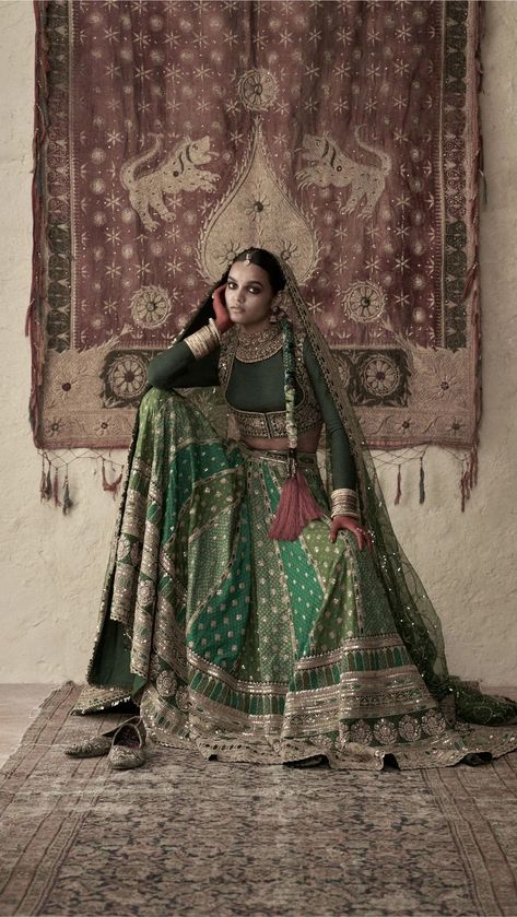 Sabyasachi Blouses, Green Bridal Lehenga, Fancy Collar, Rajasthani Dress, Sabyasachi Lehenga, Contemporary Bride, Lehenga Designs Simple, Bridal Lehenga Red, Casual Indian Fashion